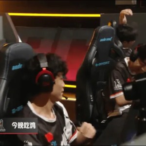 电竞世界杯-PCL秋季赛周中赛W2D3R6：17吃下今日最后一鸡，单局4淘汰