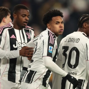 ewc电竞世界杯-尤文图斯零封对手，主场5比0胜克雷莫纳，戴维连场进球，联赛第四